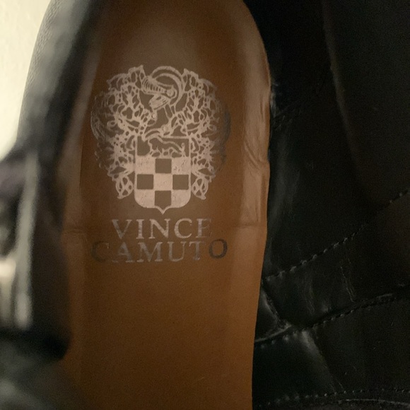 Leather ankle boot - Picture 3 of 4